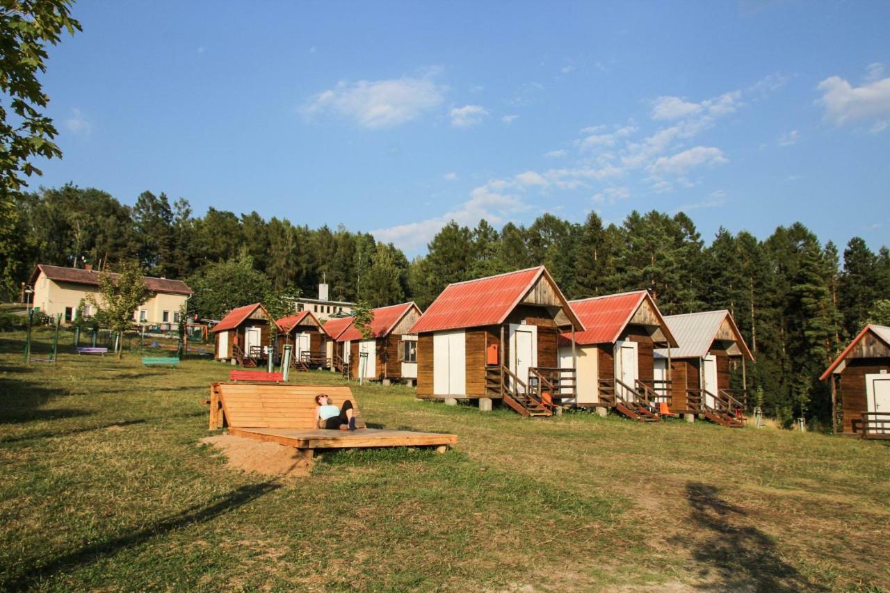 Camping V Raji - Palda Hotell Rovensko pod Troskami Eksteriør bilde