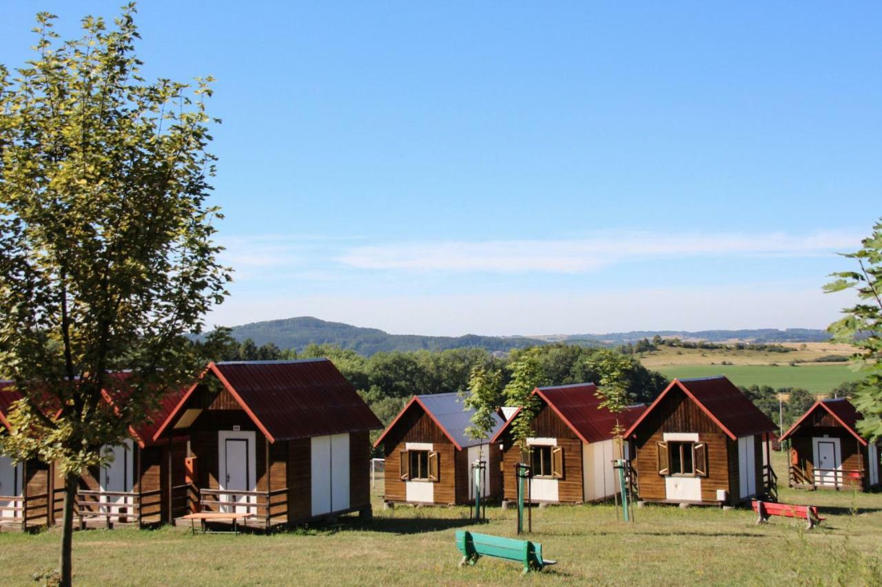 Camping V Raji - Palda Hotell Rovensko pod Troskami Eksteriør bilde