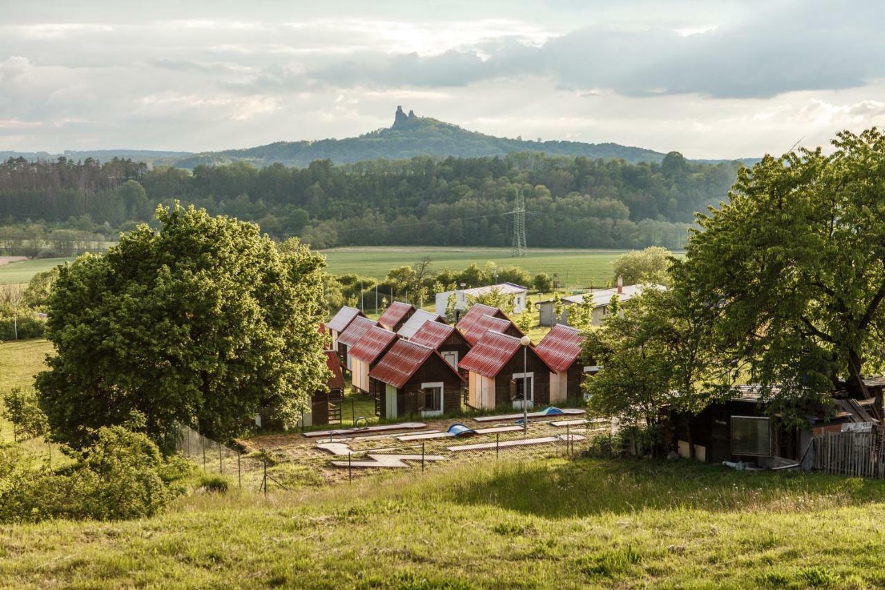 Camping V Raji - Palda Hotell Rovensko pod Troskami Eksteriør bilde